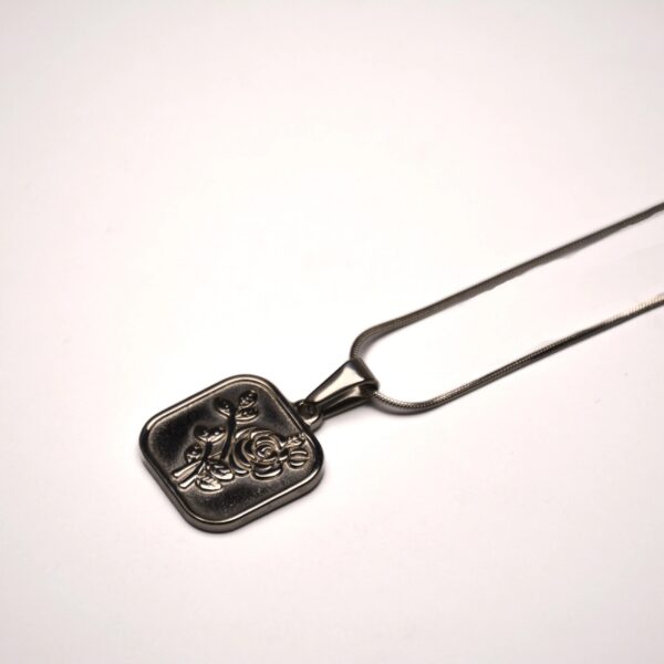 Crafted Rose Pendant (Silver)