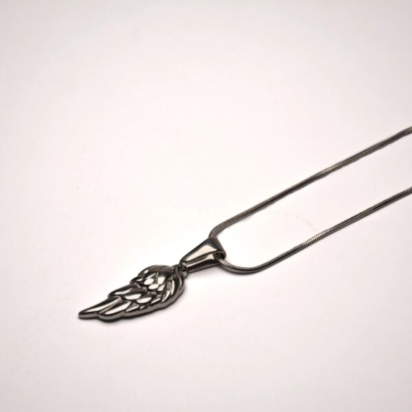 Feather Pendant (Silver)